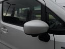 サイドミラーはボディ同色です
