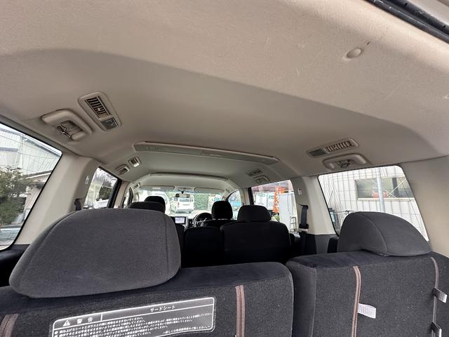 デリカD:5 G パワーパッケージ パワースライドドア 純正HDDナビゲーションシステム クルーズコントロール パドルシフト DVD再生可 バックサイドカメラ インテリジェントキー ETC フォグランプ 8人乗り タイミングチェーン(13枚目)