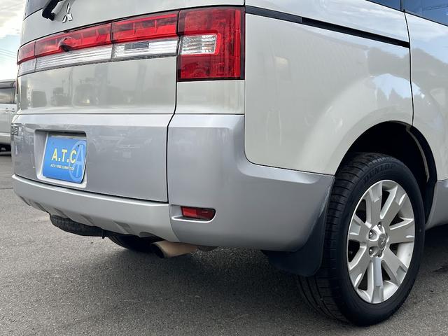 デリカD:5 G パワーパッケージ パワースライドドア 純正HDDナビゲーションシステム クルーズコントロール パドルシフト DVD再生可 バックサイドカメラ インテリジェントキー ETC フォグランプ 8人乗り タイミングチェーン(61枚目)