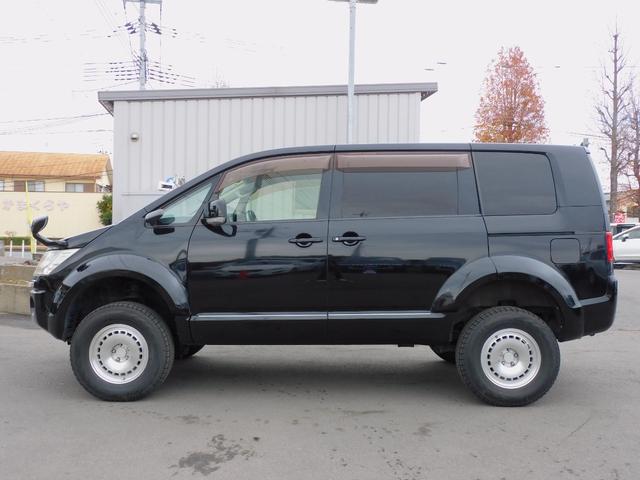 デリカD:5 G パワーパッケージ リフトアップ 両側パワースライドドア 社外アルミ クルーズコントロール パドルシフト 社外ナビ地デジTV バックカメラ ETC 社外マフラー オーバーフェンダー インテリジェントキー HID(3枚目)