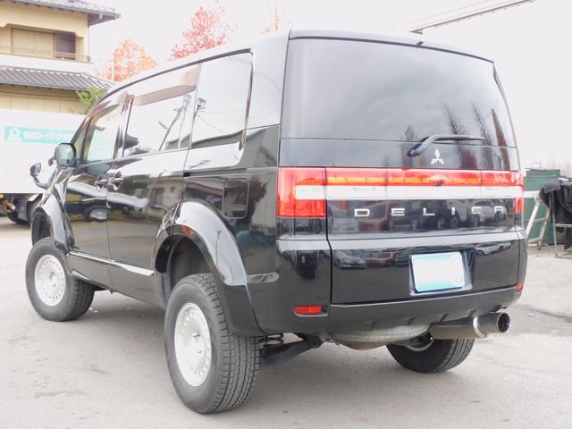 デリカD:5 G パワーパッケージ リフトアップ 両側パワースライドドア 社外アルミ クルーズコントロール パドルシフト 社外ナビ地デジTV バックカメラ ETC 社外マフラー オーバーフェンダー インテリジェントキー HID(5枚目)