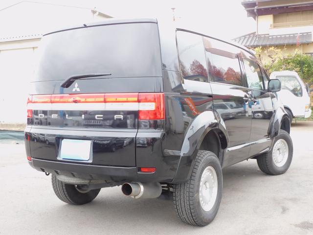 デリカD:5 G パワーパッケージ リフトアップ 両側パワースライドドア 社外アルミ クルーズコントロール パドルシフト 社外ナビ地デジTV バックカメラ ETC 社外マフラー オーバーフェンダー インテリジェントキー HID(6枚目)