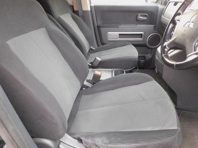 デリカD:5 G パワーパッケージ リフトアップ 両側パワースライドドア 社外アルミ クルーズコントロール パドルシフト 社外ナビ地デジTV バックカメラ ETC 社外マフラー オーバーフェンダー インテリジェントキー HID(7枚目)