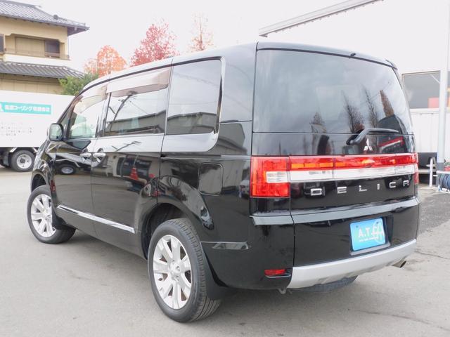 デリカＤ：５ Ｇ　プレミアム　ロックフォードサラウンド　両側パワースライドドア　リアパワーゲート　純正アルミホイール　クルーズコントロール　パドルシフト　シートヒーター　前席パワーシート　クルコン　パドルシフト　ＥＴＣ　スマート（5枚目）