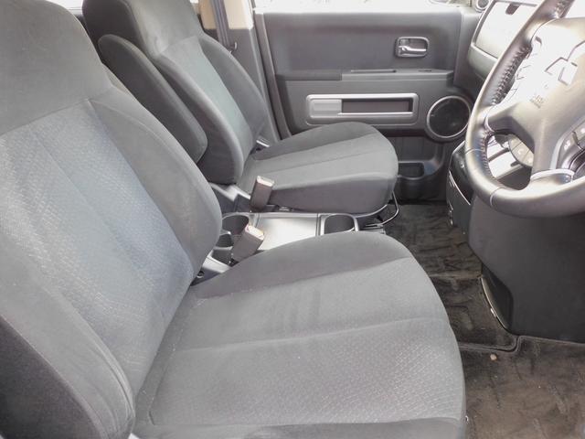 デリカＤ：５ Ｇ　プレミアム　ロックフォードサラウンド　両側パワースライドドア　リアパワーゲート　純正アルミホイール　クルーズコントロール　パドルシフト　シートヒーター　前席パワーシート　クルコン　パドルシフト　ＥＴＣ　スマート（7枚目）