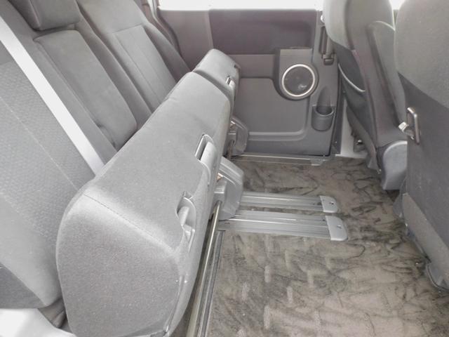 デリカＤ：５ Ｇ　プレミアム　ロックフォードサラウンド　両側パワースライドドア　リアパワーゲート　純正アルミホイール　クルーズコントロール　パドルシフト　シートヒーター　前席パワーシート　クルコン　パドルシフト　ＥＴＣ　スマート（8枚目）