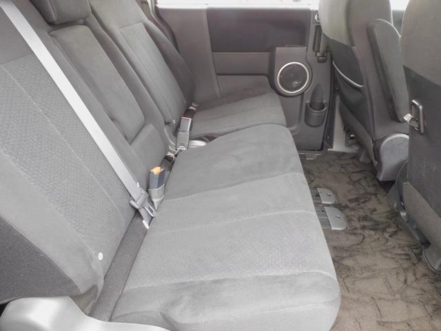 デリカＤ：５ Ｇ　プレミアム　ロックフォードサラウンド　両側パワースライドドア　リアパワーゲート　純正アルミホイール　クルーズコントロール　パドルシフト　シートヒーター　前席パワーシート　クルコン　パドルシフト　ＥＴＣ　スマート（9枚目）