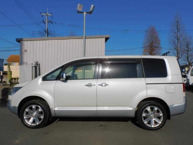 デリカＤ：５ Ｄ　プレミアム　パワーバックドア　両側パワースライドドア　ロックフォードサラウンド　クルーズコントロール　パドルシフト　シートヒーター　Ｂｌｕｅｔｏｏｔｈ　ＤＶＤ再生　バックカメラ　インテリジェントキー　ＥＴＣ（3枚目）