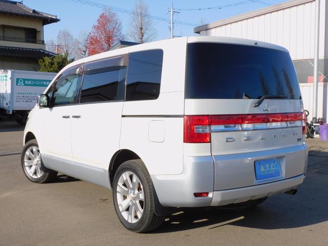 デリカＤ：５ Ｄ　プレミアム　パワーバックドア　両側パワースライドドア　ロックフォードサラウンド　クルーズコントロール　パドルシフト　シートヒーター　Ｂｌｕｅｔｏｏｔｈ　ＤＶＤ再生　バックカメラ　インテリジェントキー　ＥＴＣ（5枚目）