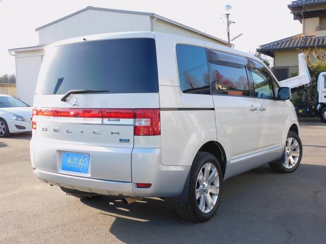 デリカＤ：５ Ｄ　プレミアム　パワーバックドア　両側パワースライドドア　ロックフォードサラウンド　クルーズコントロール　パドルシフト　シートヒーター　Ｂｌｕｅｔｏｏｔｈ　ＤＶＤ再生　バックカメラ　インテリジェントキー　ＥＴＣ（6枚目）