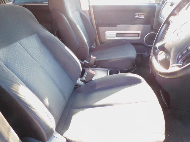 デリカＤ：５ Ｄ　プレミアム　パワーバックドア　両側パワースライドドア　ロックフォードサラウンド　クルーズコントロール　パドルシフト　シートヒーター　Ｂｌｕｅｔｏｏｔｈ　ＤＶＤ再生　バックカメラ　インテリジェントキー　ＥＴＣ（7枚目）