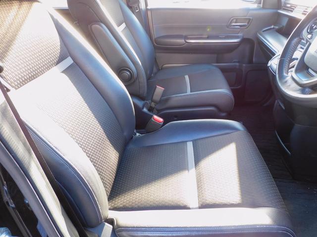 ステップワゴンスパーダ ｅ：ＨＥＶスパーダ　Ｇ・ＥＸ　ホンダセンシング　マルチビュー１０インチモニター　両側パワスラ　クルコン　ＥＴＣ　ＵＳＢ　衝突軽減　シートヒーター　ＤＶＤ再生　フルセグ地デジ　バックカメラ　インテリキー　ＥＴＣ　Ｂｌｕｅｔｏｏｔｈ　ハーフレザー（7枚目）