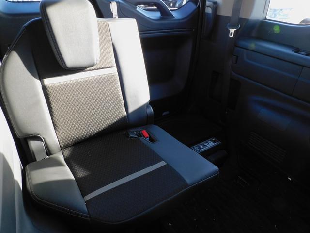 ステップワゴンスパーダ ｅ：ＨＥＶスパーダ　Ｇ・ＥＸ　ホンダセンシング　マルチビュー１０インチモニター　両側パワスラ　クルコン　ＥＴＣ　ＵＳＢ　衝突軽減　シートヒーター　ＤＶＤ再生　フルセグ地デジ　バックカメラ　インテリキー　ＥＴＣ　Ｂｌｕｅｔｏｏｔｈ　ハーフレザー（9枚目）