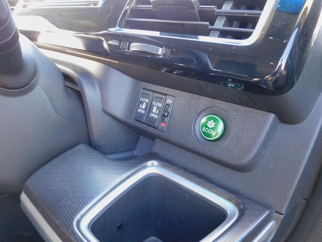 ステップワゴンスパーダ ｅ：ＨＥＶスパーダ　Ｇ・ＥＸ　ホンダセンシング　マルチビュー１０インチモニター　両側パワスラ　クルコン　ＥＴＣ　ＵＳＢ　衝突軽減　シートヒーター　ＤＶＤ再生　フルセグ地デジ　バックカメラ　インテリキー　ＥＴＣ　Ｂｌｕｅｔｏｏｔｈ　ハーフレザー（25枚目）