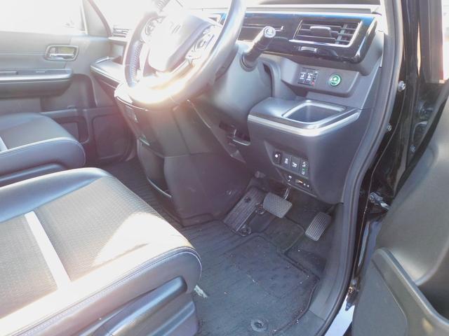 ステップワゴンスパーダ ｅ：ＨＥＶスパーダ　Ｇ・ＥＸ　ホンダセンシング　マルチビュー１０インチモニター　両側パワスラ　クルコン　ＥＴＣ　ＵＳＢ　衝突軽減　シートヒーター　ＤＶＤ再生　フルセグ地デジ　バックカメラ　インテリキー　ＥＴＣ　Ｂｌｕｅｔｏｏｔｈ　ハーフレザー（41枚目）