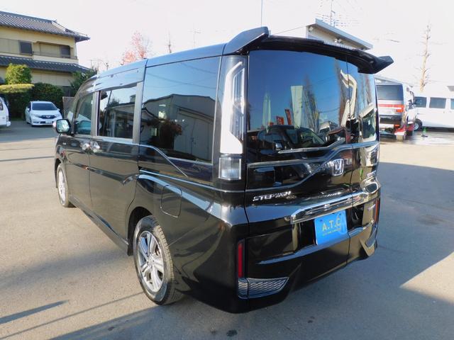 ステップワゴンスパーダ ｅ：ＨＥＶスパーダ　Ｇ・ＥＸ　ホンダセンシング　マルチビュー１０インチモニター　両側パワスラ　クルコン　ＥＴＣ　ＵＳＢ　衝突軽減　シートヒーター　ＤＶＤ再生　フルセグ地デジ　バックカメラ　インテリキー　ＥＴＣ　Ｂｌｕｅｔｏｏｔｈ　ハーフレザー（62枚目）