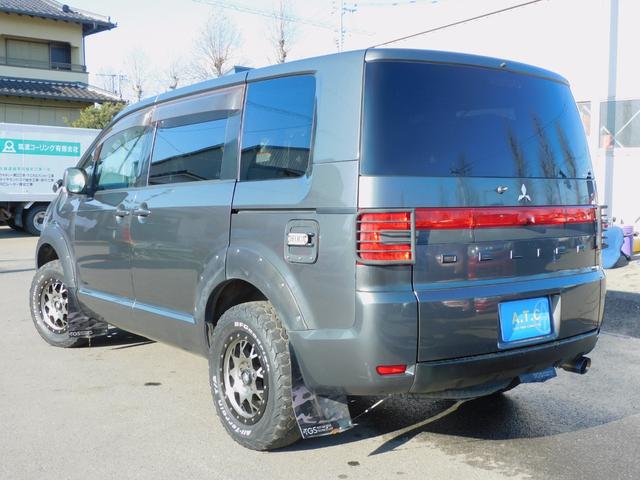 デリカＤ：５ Ｇ　パワーパッケージ　両側パワスラ　ルーフマーカー　社外アルミ　ＥＴＣ　クルコン　オーバーフェンダー　テールランプガード　マッドガード　ナビテレビ　フォグランプ　パドルシフト　インテリジェントキー　サイドバイザー（5枚目）