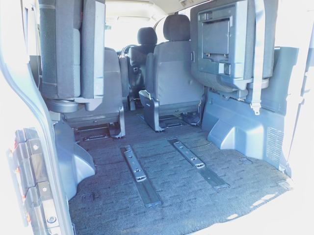 デリカＤ：５ Ｇ　パワーパッケージ　両側パワスラ　ルーフマーカー　社外アルミ　ＥＴＣ　クルコン　オーバーフェンダー　テールランプガード　マッドガード　ナビテレビ　フォグランプ　パドルシフト　インテリジェントキー　サイドバイザー（9枚目）