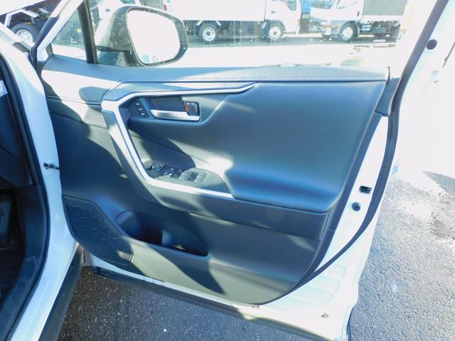 RAV4 G プリクラッシュセーフティ レーダークルーズコントロールレーントレーシングアシスト Toyota Safety Sense」ハイブリット 4WD パワーバックドア 純正ナビフルセグ ETC Sヒーター(32枚目)