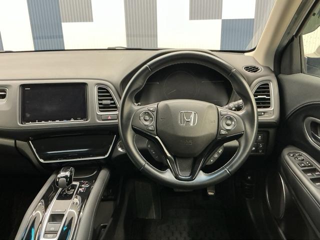 ヴェゼル ハイブリッドＺ・ホンダセンシング　ホンダ認定中古車　純正ナビ　ＬＥＤライト　レーダーサポート　Ｗエアコン　１オーナ－　ＤＶＤ再生機能　整備記録簿　横滑り防止システム　バックアイカメラ　盗難防止装置　フルセ　シートヒーター付　ナビ＆ＴＶ（17枚目）