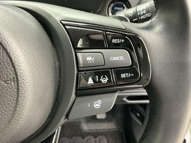 ヴェゼル e:HEVZ ホンダ認定中古車 社外ドラレコ前後 衝突回避支援ブレーキ機能 1オナ スマキ Pトランク フルオートエアコン Dレコ エアバッグ 両席エアバック Rカメ 記録簿付 パワーウィンドウ LEDランプ(7枚目)