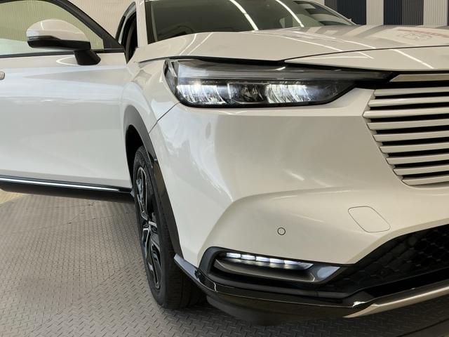 ヴェゼル e:HEVZ ホンダ認定中古車 社外ドラレコ前後 衝突回避支援ブレーキ機能 1オナ スマキ Pトランク フルオートエアコン Dレコ エアバッグ 両席エアバック Rカメ 記録簿付 パワーウィンドウ LEDランプ(22枚目)