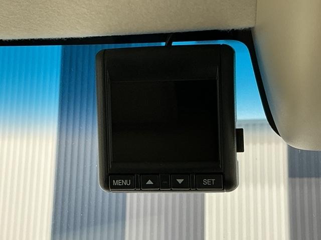 N-BOX L ホンダ認定中古車 純正ドラレコ前後 衝突回避支援ブレーキ I-STOP クリソナ ドラレコ付 PW パワステ Sヒーター 1オ-ナ- スマ-トキ- Bカメ 地デジTV ナビ&TV 両側スライド DVD(6枚目)