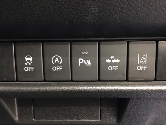 アイドリングストップ、障害物センサー、万が一の時にあると心強い横滑り防止装置・衝突軽減ブレーキ・路外逸脱抑制機能付きです!