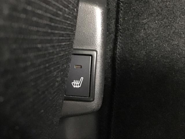 シートヒーター付きです!スイッチを押せば数秒で座面と背もたれが暖かくなり、寒い時期には嬉しい装備です!