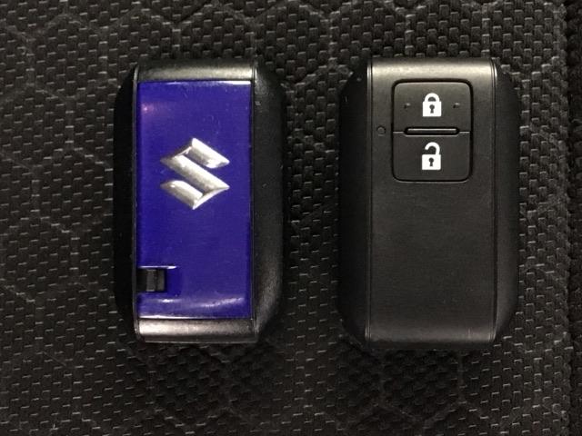 スマートキーです!ドアの施錠・解錠・エンジンの始動がスムーズで大変便利です!