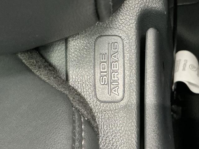 ヴェゼル ｅ：ＨＥＶＺ　ホンダ認定中古車　純正ドラレコ前後　衝突回避支援ブレーキ機能　１オナ　スマキ　Ｐトランク　フルオートエアコン　Ｄレコ　エアバッグ　両席エアバック　Ｒカメ　記録簿付　パワーウィンドウ　ＬＥＤランプ（15枚目）