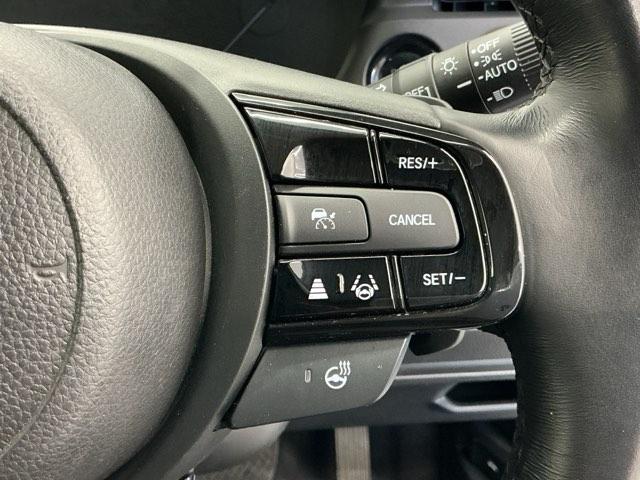 ヴェゼル ｅ：ＨＥＶＺ　ホンダ認定中古車　純正ドラレコ前後　衝突回避支援ブレーキ機能　１オナ　スマキ　Ｐトランク　フルオートエアコン　Ｄレコ　エアバッグ　両席エアバック　Ｒカメ　記録簿付　パワーウィンドウ　ＬＥＤランプ（16枚目）
