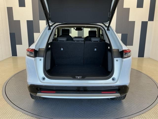 ヴェゼル ｅ：ＨＥＶＺ　ホンダ認定中古車　純正ドラレコ前後　衝突回避支援ブレーキ機能　１オナ　スマキ　Ｐトランク　フルオートエアコン　Ｄレコ　エアバッグ　両席エアバック　Ｒカメ　記録簿付　パワーウィンドウ　ＬＥＤランプ（22枚目）