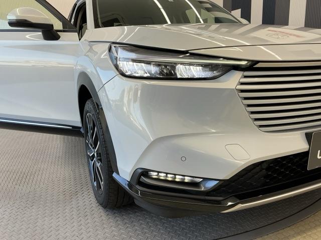 ヴェゼル ｅ：ＨＥＶＺ　ホンダ認定中古車　純正ドラレコ前後　衝突回避支援ブレーキ機能　１オナ　スマキ　Ｐトランク　フルオートエアコン　Ｄレコ　エアバッグ　両席エアバック　Ｒカメ　記録簿付　パワーウィンドウ　ＬＥＤランプ（25枚目）