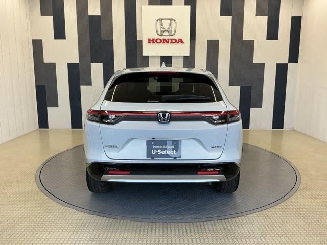 ヴェゼル ｅ：ＨＥＶＺ　ホンダ認定中古車　純正ドラレコ前後　衝突回避支援ブレーキ機能　１オナ　スマキ　Ｐトランク　フルオートエアコン　Ｄレコ　エアバッグ　両席エアバック　Ｒカメ　記録簿付　パワーウィンドウ　ＬＥＤランプ（27枚目）