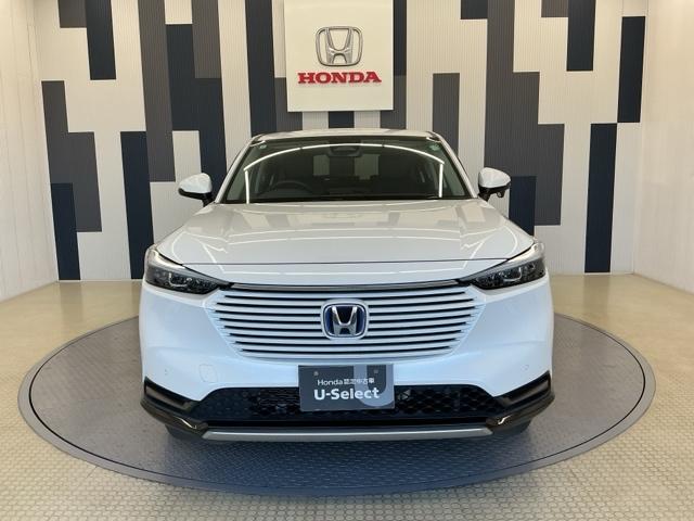 ヴェゼル ｅ：ＨＥＶＺ　ホンダ認定中古車　純正ナビ　ＬＥＤライト　衝突回避支援ブレーキ機能　１オナ　スマキ　フルオートエアコン　エアバッグ　両席エアバック　Ｒカメ　記録簿付　パワーウィンドウ　ＬＥＤランプ　ソナー　クルーズＣ（25枚目）