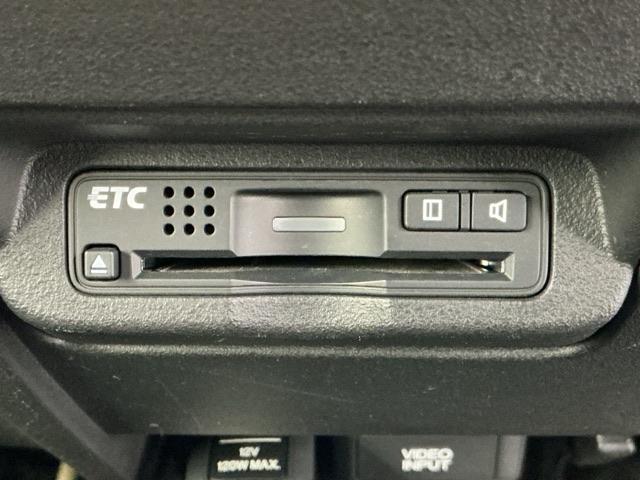 フリードスパイク Ｇエアロ　社外ドラレコ前　両側電動　バックカメラ　１オーナー車　インテリキー　Ｂカメ　クルコン　キーレス　ナビＴＶ　整備記録簿　助手席エアバッグ　イモビライザー　ＡＡＣ　運転席エアバッグ　ＤＶＤ　ワンセグテレビ（11枚目）