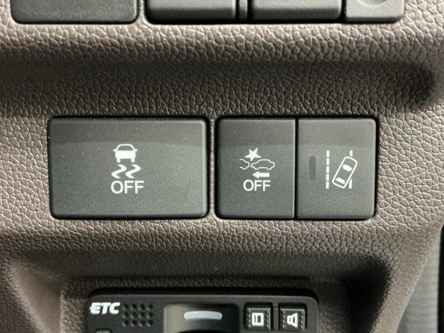 フリード Ｇ・ホンダセンシング　ホンダ認定中古車　純正ドラレコ前　ＥＴＣ　Ｆセグ　追突被害軽減ブレーキ　ｉストップ　Ｗエアバッグ　パワーウィンドウ　アクティブクルーズコントロール　スマートキ　カラーバックモニター　ＶＳＡ　エアコン（11枚目）