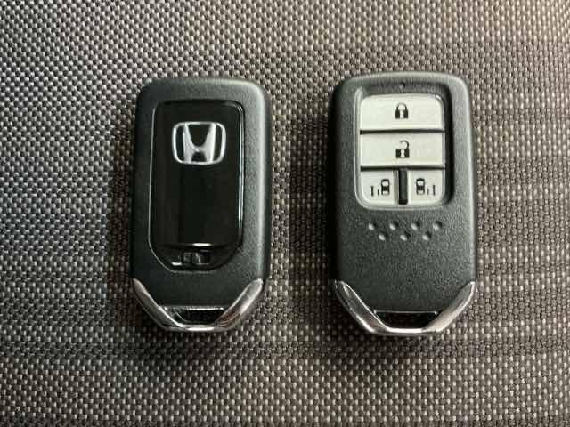フリード Ｇ・ホンダセンシング　ホンダ認定中古車　純正ドラレコ前　ＥＴＣ　Ｆセグ　追突被害軽減ブレーキ　ｉストップ　Ｗエアバッグ　パワーウィンドウ　アクティブクルーズコントロール　スマートキ　カラーバックモニター　ＶＳＡ　エアコン（18枚目）