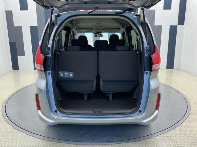 フリード Ｇ・ホンダセンシング　ホンダ認定中古車　純正ドラレコ前　ＥＴＣ　Ｆセグ　追突被害軽減ブレーキ　ｉストップ　Ｗエアバッグ　パワーウィンドウ　アクティブクルーズコントロール　スマートキ　カラーバックモニター　ＶＳＡ　エアコン（20枚目）