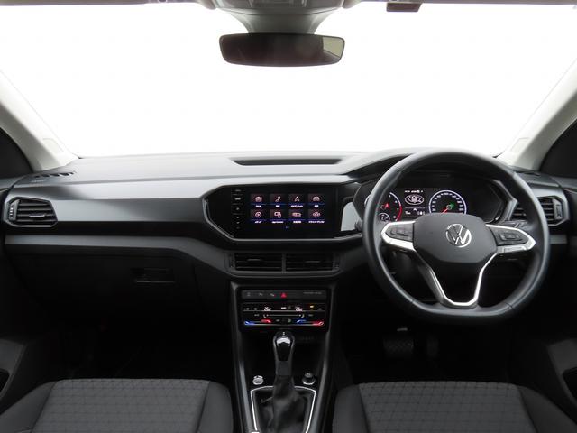 �C���e���A�f�U�C��