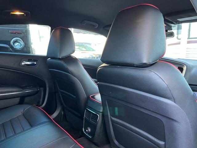 ダッジ・チャージャー 　ＣＡＲＦＡＸ走行証明／カスタムレザーインテリア／イクリプスナビ／ＬＥＸＡＮＩ２２インチ／Ｆスポイラー／ブラックアウトグリル／ＨＩＤヘッドライト／ＬＥＤフォグ／ローダウン（42枚目）