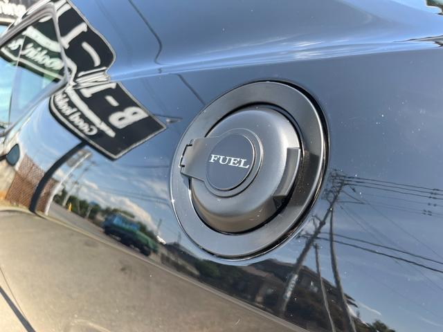ダッジ・チャレンジャー Ｒ／Ｔ　ＣＡＲＦＡＸ走行証明／ＳＳＲ２０インチ／新品タイヤｘ４／パドルシフト／ＳＲＴ－８スポイラー／フェンダーストライプ／サンルーフ／リモートエンジンスターター／ブラックレザー／パークソナー／アイバッハサス（14枚目）