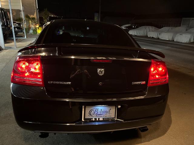 ダッジ・チャージャー ＳＲＴ８　新車並行／実走行／新品ホイール／ＲＯＨＡＮＡ２２インチ／車高調／ブレンボ／ボディーコーティング／プロテクションフィルムライト／ＨＩＤ／ＬＥＤ／ドラレコ／ブラインドモニター／バックカメラ／ＥＴＣ（59枚目）