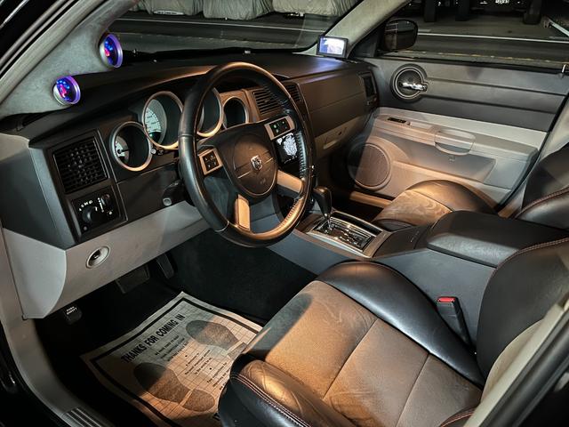 ダッジ・チャージャー ＳＲＴ８　新車並行／実走行／新品ホイール／ＲＯＨＡＮＡ２２インチ／車高調／ブレンボ／ボディーコーティング／プロテクションフィルムライト／ＨＩＤ／ＬＥＤ／ドラレコ／ブラインドモニター／バックカメラ／ＥＴＣ（60枚目）