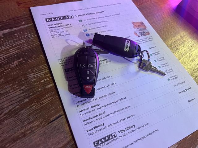 ダッジ・チャレンジャー SRT8 CARFAX走行証明/社外マフラー/ブレンボキャリパー/レーシングストライプ/ローダウン/392フロントスポイラー/アルコア鍛造20インチホイール/カロッツェリアナビ/専用レザーシート/(18枚目)