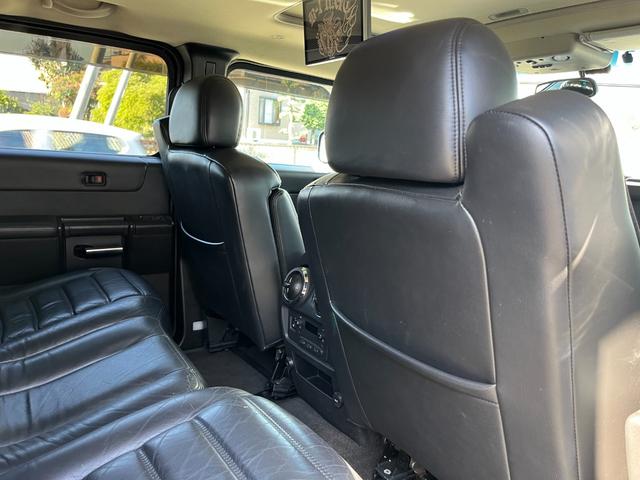 ハマーH2 ラグジュアリーパッケージ 新車並行/後期黒レザー/4本出しマフラー/ジオバンナ22インチ/LEDテール/バネサス/アルパインフリップダウンモニター/ドラレコ&レーダー/LEDヘッドライト&ナビ/LEDルーフマーカー(39枚目)