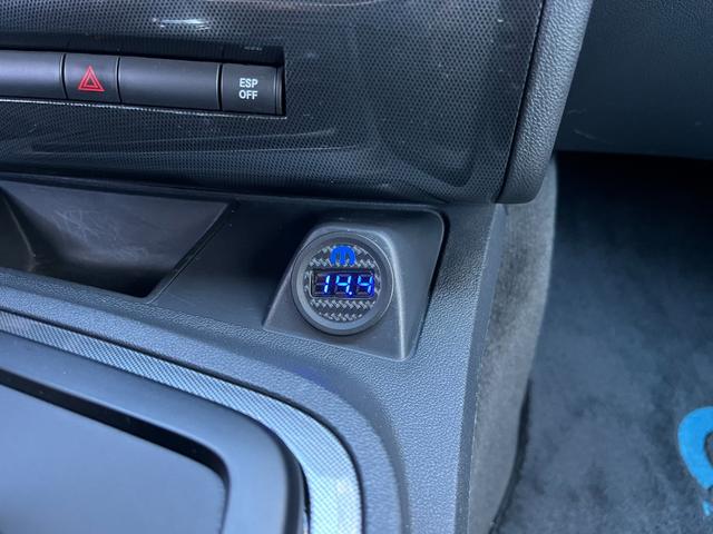 ダッジ・チャレンジャー Ｒ／Ｔ　ＭＯＰＡＲ１０／新車並行車両／全世界５００台／限定モデル／Ｗｉｌｗｏｏｄブレーキ／ＦＥＲＲＡＤＡ２０インチ／オーリンズ車高調／ヘダース／マフラー／専用フードベンディングシステム／専用シート／後期テール（41枚目）