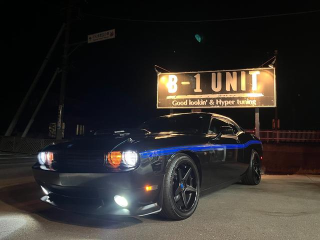 ダッジ・チャレンジャー Ｒ／Ｔ　ＭＯＰＡＲ１０／新車並行車両／全世界５００台／限定モデル／Ｗｉｌｗｏｏｄブレーキ／ＦＥＲＲＡＤＡ２０インチ／オーリンズ車高調／ヘダース／マフラー／専用フードベンディングシステム／専用シート／後期テール（71枚目）