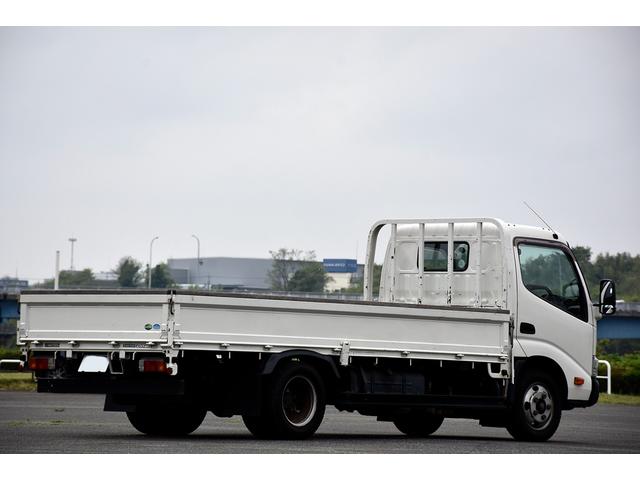 ダイナトラック 　ディーゼル　標準　ロング　平ボデー　トラック　シングルキャブ　２ＷＤ　オートマ　ＡＴ　フルジャストロー　鉄板敷　車両総重量４７０５ｋｇ　床面地上高８４．５ｃｍ（14枚目）